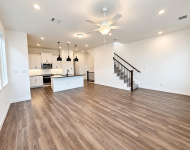 4708 Craymore Road - Photo Thumbnail 3