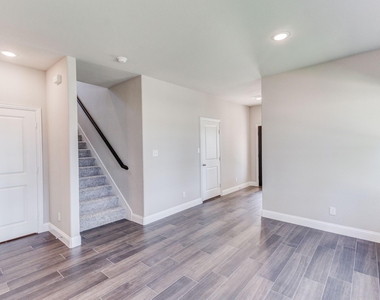 789 Wa Denton Drive - Photo Thumbnail 9