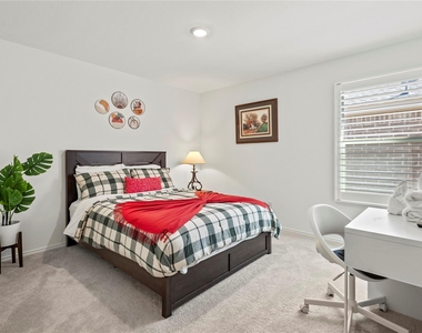 3032 Ashbrook Lane - Photo Thumbnail 12