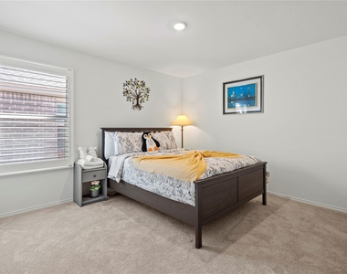 3032 Ashbrook Lane - Photo Thumbnail 14