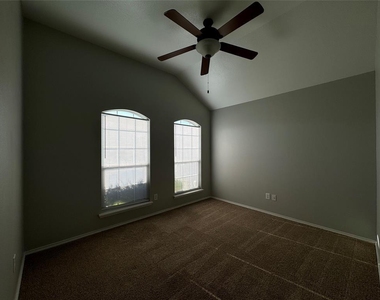 2064 Falls Creek Drive - Photo Thumbnail 12