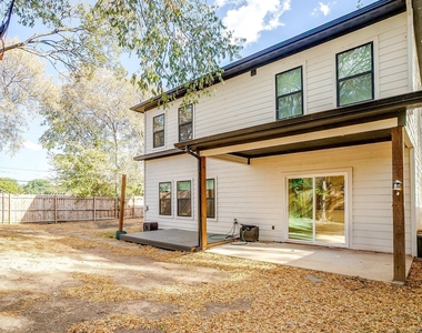2921 Gipson Street - Photo Thumbnail 16
