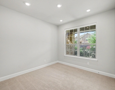 2317 Willow Garden Drive - Photo Thumbnail 16