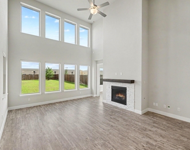 2317 Willow Garden Drive - Photo Thumbnail 5