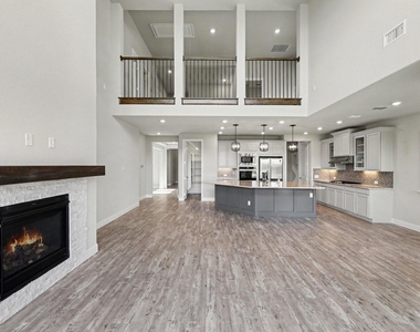 2317 Willow Garden Drive - Photo Thumbnail 6