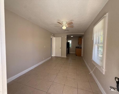 400 Metcalf Court - Photo Thumbnail 17