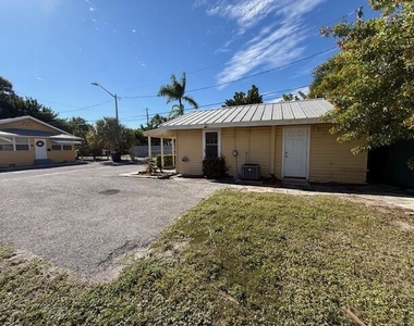 400 Metcalf Court - Photo Thumbnail 16