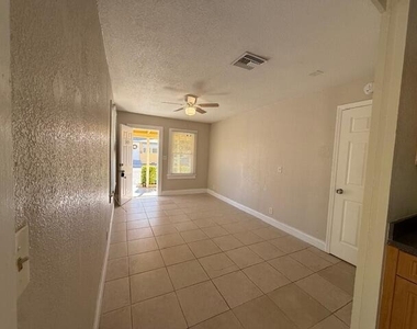400 Metcalf Court - Photo Thumbnail 27