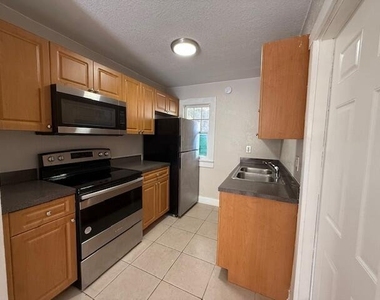 400 Metcalf Court - Photo Thumbnail 1
