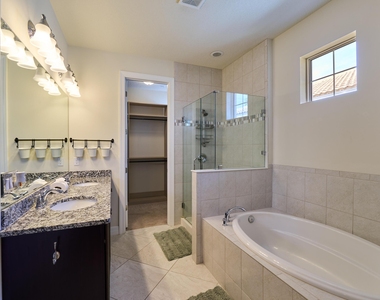 1080 Community Drive - Photo Thumbnail 13