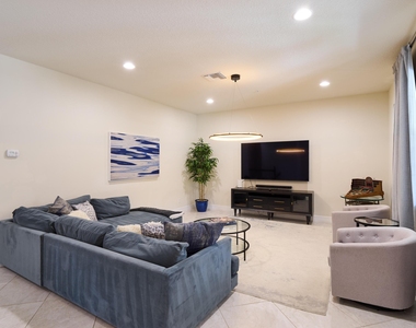 1080 Community Drive - Photo Thumbnail 2