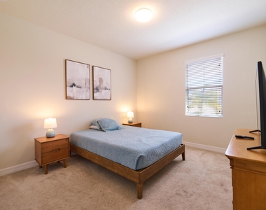 1080 Community Drive - Photo Thumbnail 16