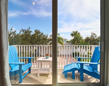 1080 Community Drive - Photo Thumbnail 11