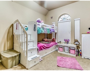 1505 Sparrow Lane - Photo Thumbnail 13