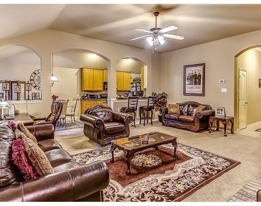 1505 Sparrow Lane - Photo Thumbnail 2