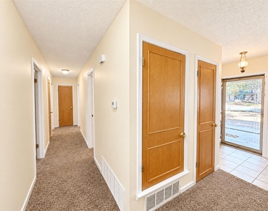 7 Timberside Drive - Photo Thumbnail 4