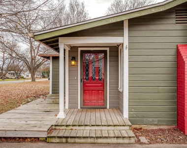 406 Bellevue Drive - Photo Thumbnail 2