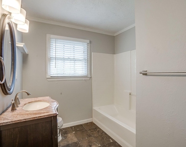 406 Bellevue Drive - Photo Thumbnail 29