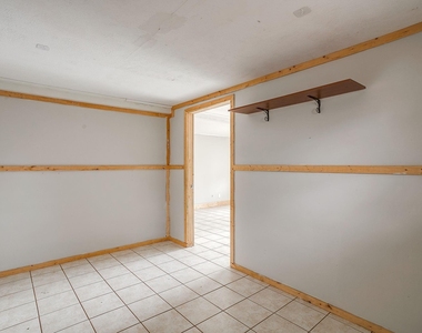 406 Bellevue Drive - Photo Thumbnail 14