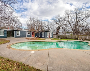 406 Bellevue Drive - Photo Thumbnail 36