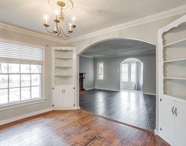 406 Bellevue Drive - Photo Thumbnail 6