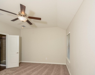 145 Cedar Canyon Drive - Photo Thumbnail 5