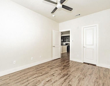 3221 Elihu Street - Photo Thumbnail 4