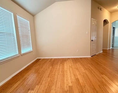 625 Soledad - Photo Thumbnail 1