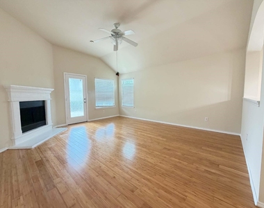 625 Soledad - Photo Thumbnail 4