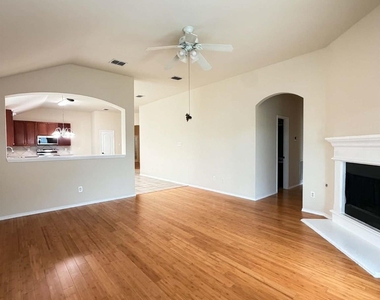 625 Soledad - Photo Thumbnail 5