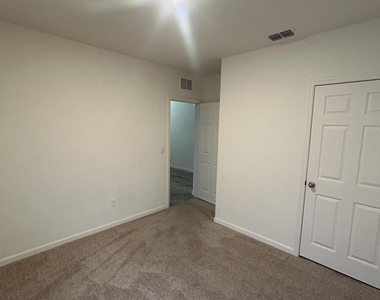 341 Sw Ridgecrest Drive - Photo Thumbnail 8