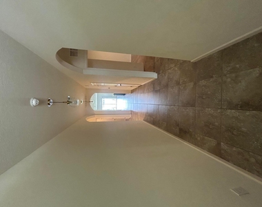 341 Sw Ridgecrest Drive - Photo Thumbnail 3