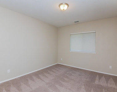 6252 Outrigger Road - Photo Thumbnail 10