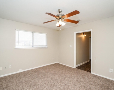3516 Revere Street - Photo Thumbnail 10