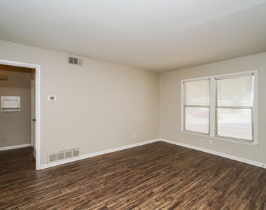 3516 Revere Street - Photo Thumbnail 2