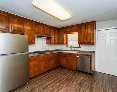 3516 Revere Street - Photo Thumbnail 3