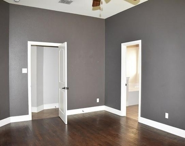 10312 Colfax Drive - Photo Thumbnail 13
