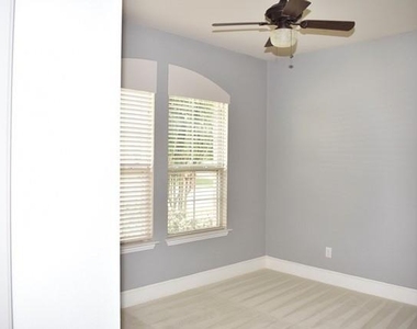 10312 Colfax Drive - Photo Thumbnail 15