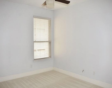 10312 Colfax Drive - Photo Thumbnail 16