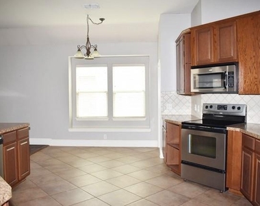 10312 Colfax Drive - Photo Thumbnail 7