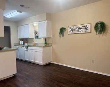 691 Lantana Drive - Photo Thumbnail 5
