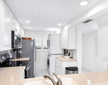 10152 S Ocean Drive - Photo Thumbnail 11