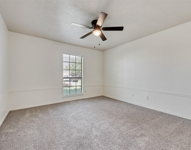 515 Forestwood Drive - Photo Thumbnail 9