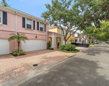 58 Tall Oaks Circle - Photo Thumbnail 2