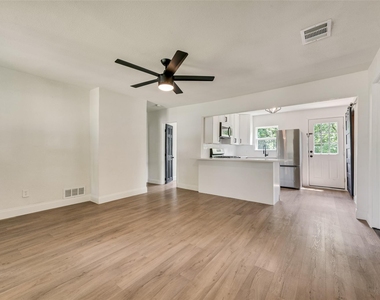 105 Weaver Street - Photo Thumbnail 11