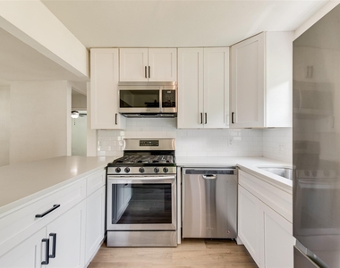 105 Weaver Street - Photo Thumbnail 10