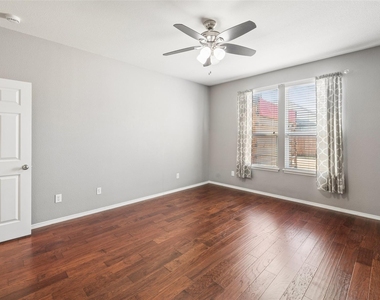 409 Mariscal Place - Photo Thumbnail 14