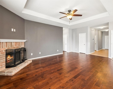 409 Mariscal Place - Photo Thumbnail 5