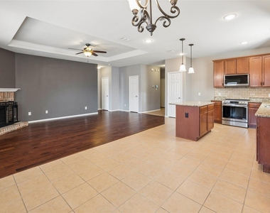 409 Mariscal Place - Photo Thumbnail 12