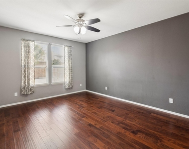 409 Mariscal Place - Photo Thumbnail 13